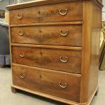 800 1556 CHEST OF DRAWERS